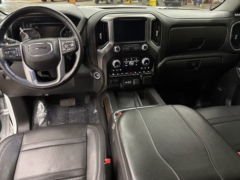Used 2023 GMC Sierra 3500 Denali w/ Denali Ultimate Package image 9