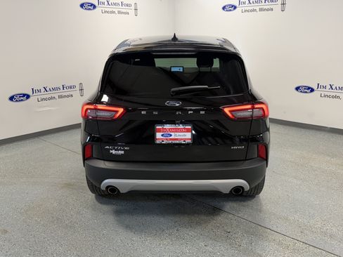 Used 2025 Ford Escape Active AWD/4WD image 30