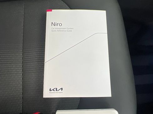 Certified 2024 Kia Niro EX FWD image 27