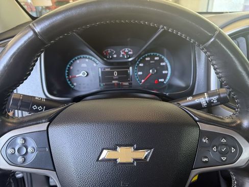Used 2018 Chevrolet Colorado Z71 AWD/4WD image 12