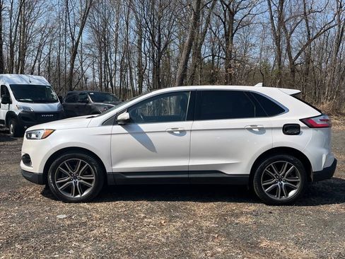 Used 2019 Ford Edge Titanium w/ Cold Weather Package image 4
