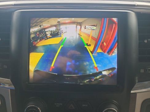Used 2018 RAM 1500 Laramie AWD/4WD image 16