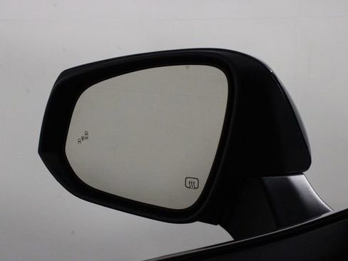 Used 2023 Toyota Highlander XLE image 40