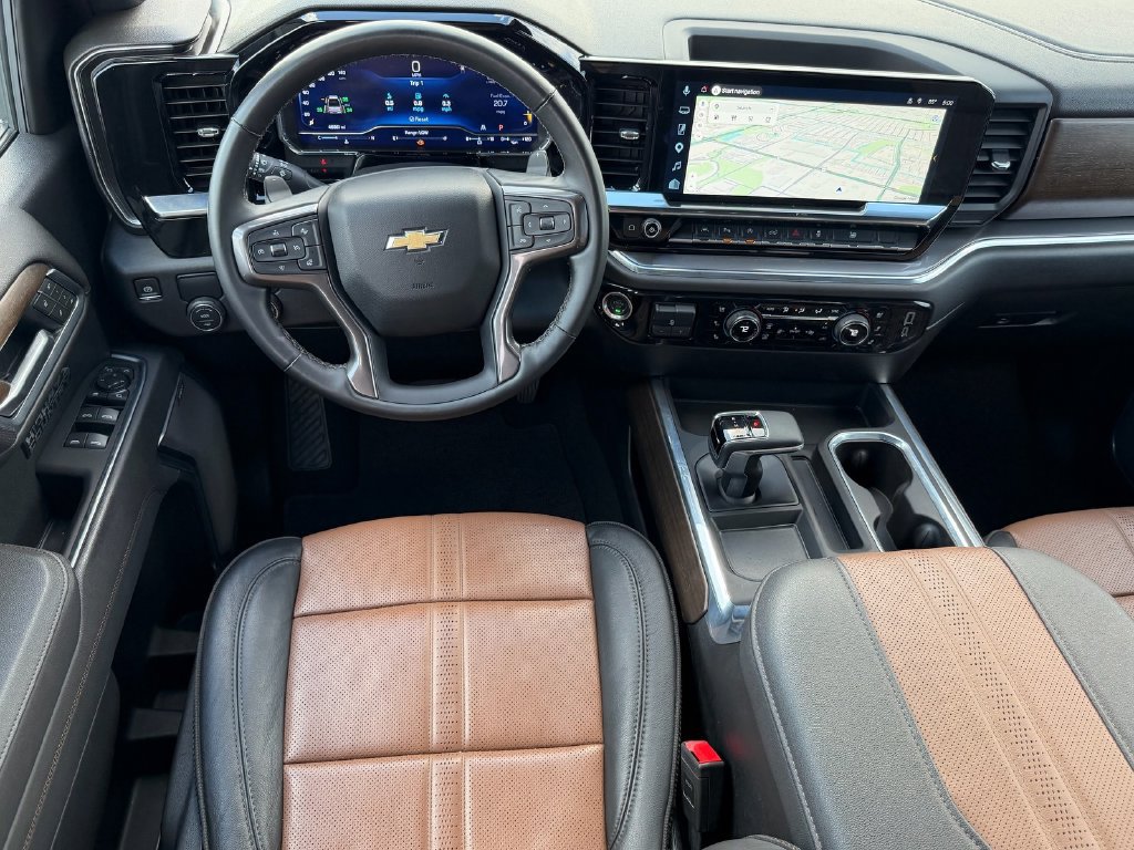 Used 2025 Chevrolet Silverado 1500 High Country RWD image 15
