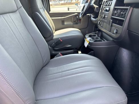 New 2026 GMC Savana 2500 w/ Driver Convenience Package RWD image 28