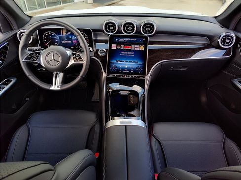 New 2025 Mercedes-Benz GLC 300 image 21