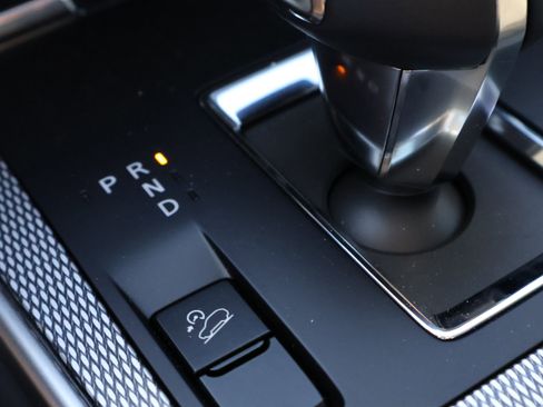 Certified 2025 MAZDA CX-70 3.3 Turbo w/ Premium Package image 36