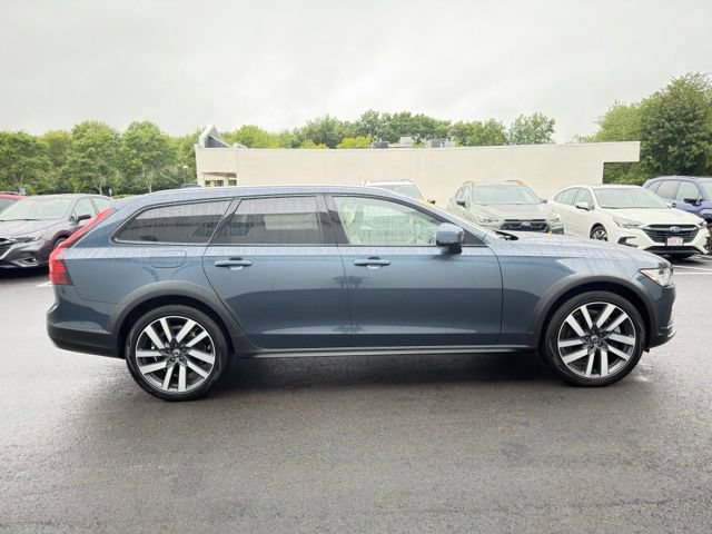 Used 2025 Volvo V90 B6 Cross Country Plus w/ Protection Package Premier AWD/4WD image 5