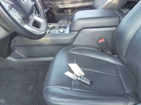 Used 2024 Ford Expedition Max XLT AWD/4WD image 6