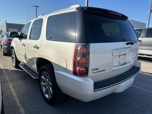 Used 2010 GMC Yukon Denali image 10