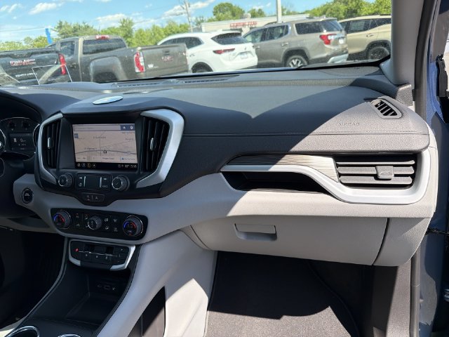 Certified 2024 GMC Terrain SLT w/ Infotainment Package II AWD/4WD image 30