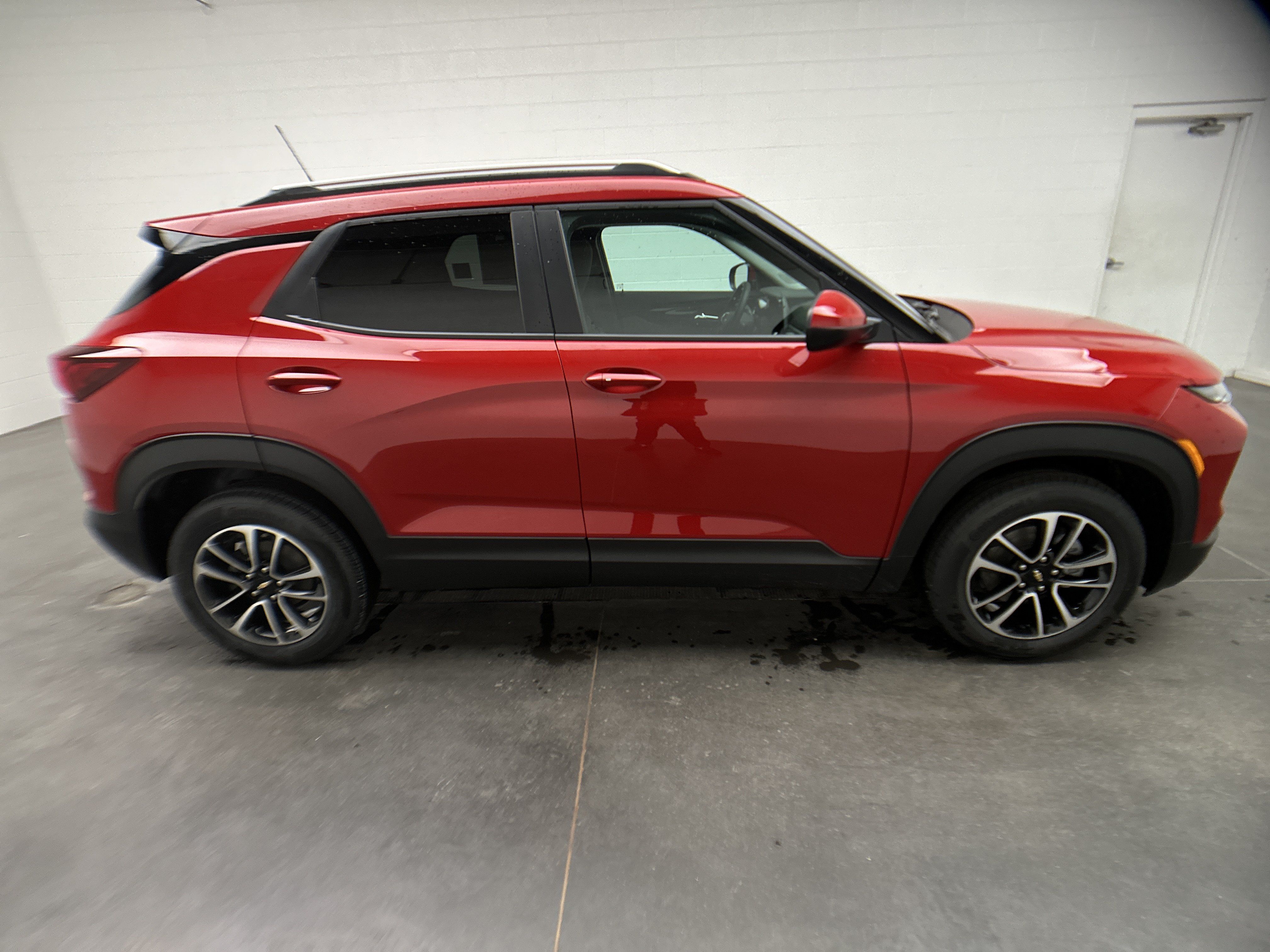 New 2026 Chevrolet TrailBlazer LT w/ Convenience Package FWD image 10