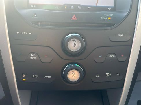 Used 2014 Ford Explorer XLT w/ Equipment Group 202A image 27