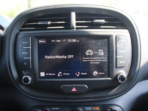 Used 2025 Kia Soul LX w/ LX Technology Package image 35