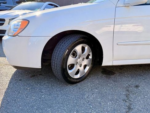 Used 2006 Kia Spectra EX image 24