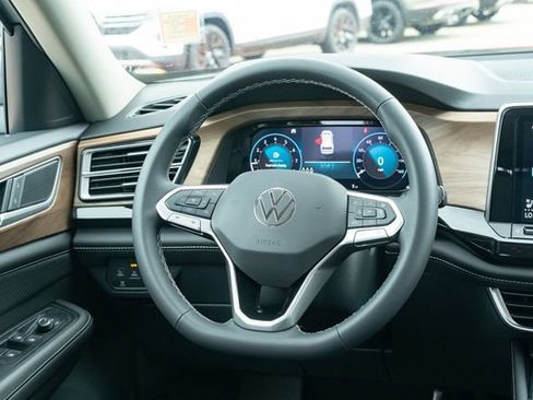 New 2026 Volkswagen Atlas SE FWD image 32