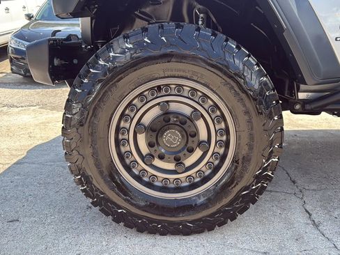 Used 2020 Jeep Gladiator Sport w/ Quick Order Package 24S image 24