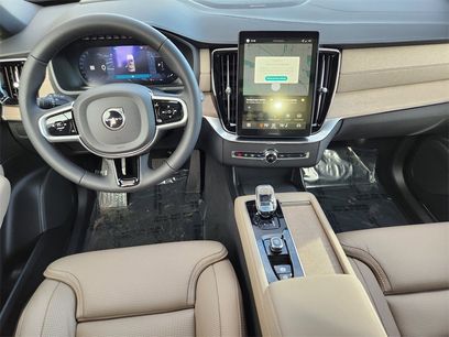 New 2026 Volvo XC90 B6 Ultra w/ Protection Package