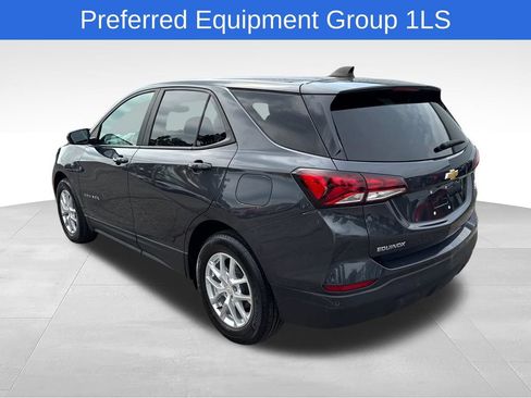 Used 2022 Chevrolet Equinox LS w/ LS Convenience Package FWD image 7