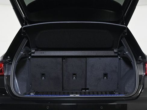 Used 2025 Audi Q3 2.0T Premium w/ Convenience Package image 21