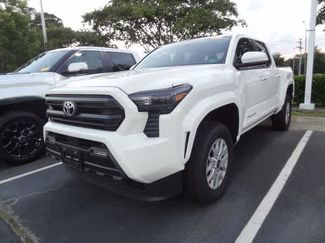 Used 2025 Toyota Tacoma SR5 AWD/4WD video 1