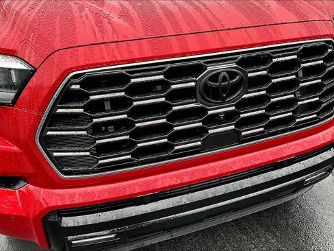 Certified 2024 Toyota Sequoia Platinum image 29