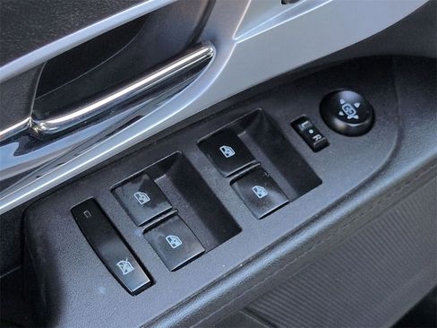 Certified 2017 Chevrolet Equinox LT w/ Convenience Package image 19