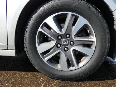 Used 2015 Honda Odyssey Touring Elite image 27