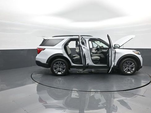 New 2026 Ford Explorer Active w/ Active Comfort Package image 41
