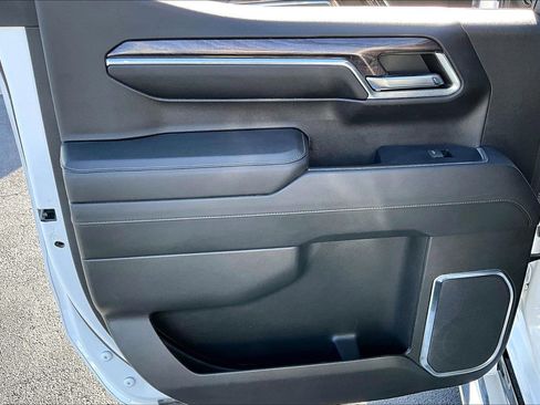 Certified 2023 Chevrolet Silverado 1500 LTZ image 12