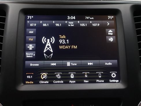 Used 2023 Jeep Cherokee Altitude Lux AWD/4WD image 28