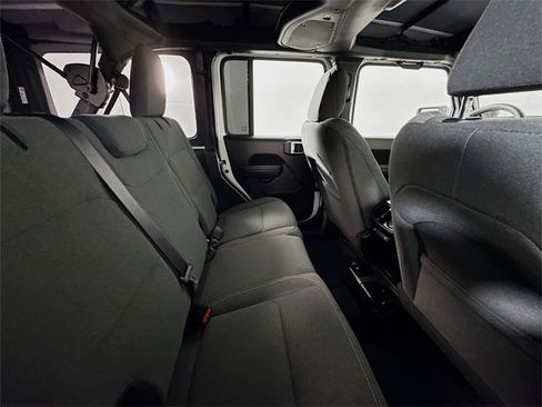 Used 2025 Jeep Wrangler Sport S image 27