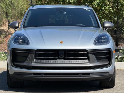 Certified 2023 Porsche Macan Turbo AWD/4WD image 10