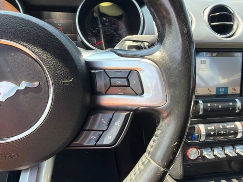 Used 2018 Ford Mustang Premium RWD image 46