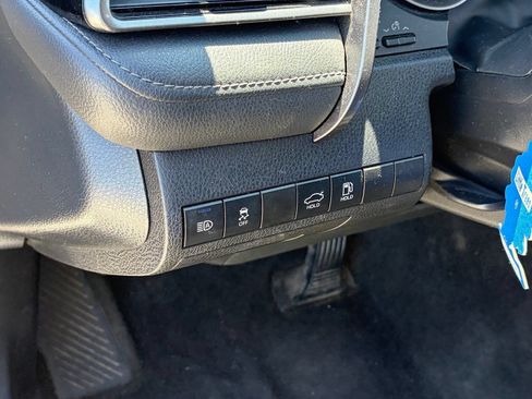 Used 2022 Toyota Camry XSE w/ Carpet Mat Package (TMS) FWD image 6