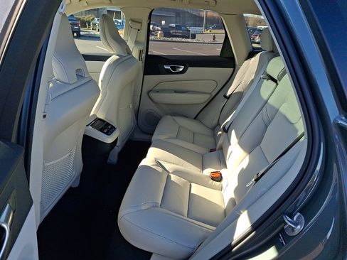 New 2026 Volvo XC60 B5 Ultra w/ Protection Package Premier image 7