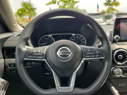 Used 2023 Nissan Sentra SV FWD image 17