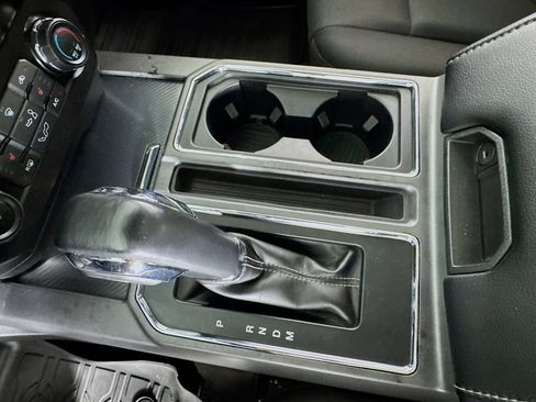 Used 2020 Ford F150 XLT w/ Equipment Group 302A Luxury AWD/4WD image 17