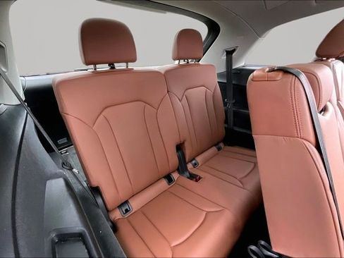 Used 2024 Audi Q7 3.0T Premium Plus image 18