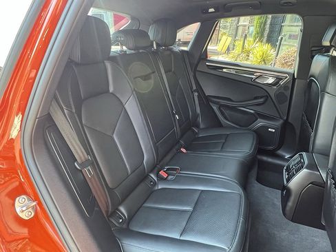 Used 2022 Porsche Macan image 33