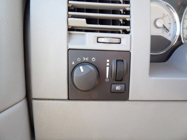 Used 2007 Chrysler Aspen Limited AWD/4WD image 23