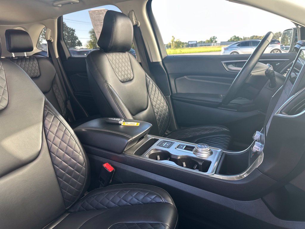 Certified 2023 Ford Edge Titanium AWD/4WD image 35