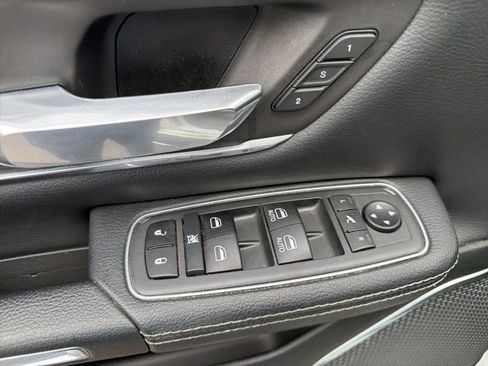 Used 2020 RAM 1500 Laramie w/ Sport Appearance Package AWD/4WD image 19