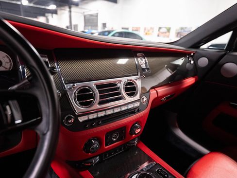 Used 2016 Rolls-Royce Wraith RWD image 11