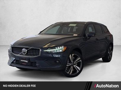 New 2026 Volvo V60 B5 Cross Country Plus w/ Protection Package Premier