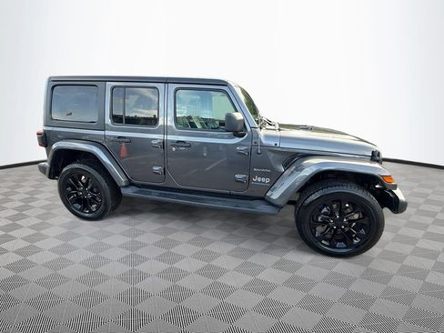 Used 2023 Jeep Wrangler Unlimited Sahara w/ Cold Weather Group AWD/4WD image 5