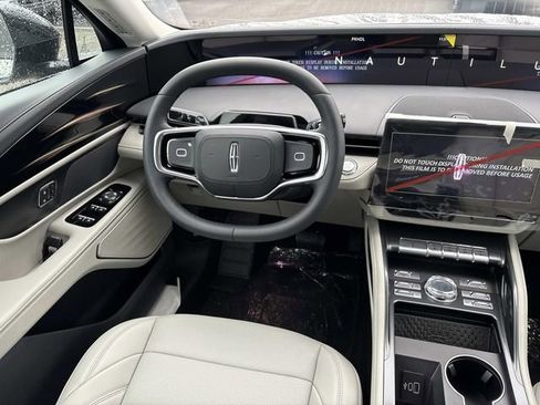 New 2026 Lincoln Nautilus Premier w/ Jet Appearance Package image 14