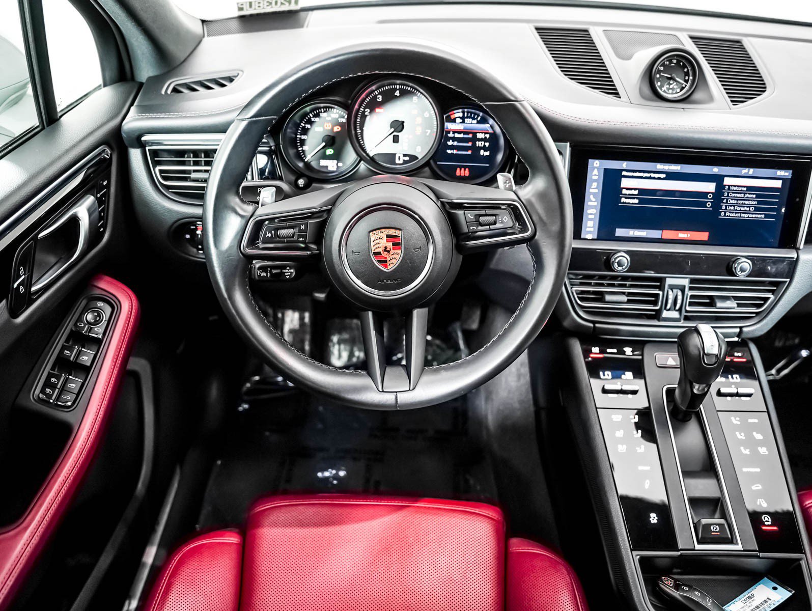 Certified 2023 Porsche Macan S AWD/4WD image 16