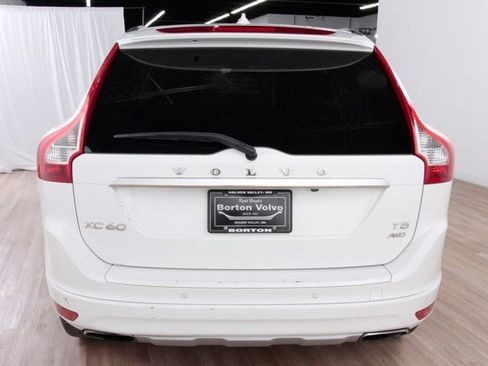 Used 2016 Volvo XC60 T5 Premier w/ Climate Package image 4