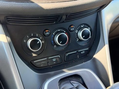 Used 2013 Ford Escape SE FWD image 13